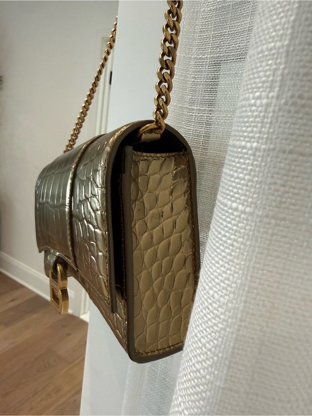 Balenciaga Hourglass Gold Croc-Embossed B Chain Wallet - Picture 6 of 11